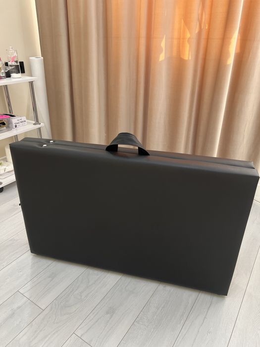 Срочно продам кушетку