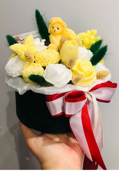 Cadouri.. aranjamente florale din sapun