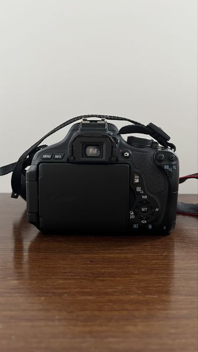 Фотоаппарат Canon EOS 600D