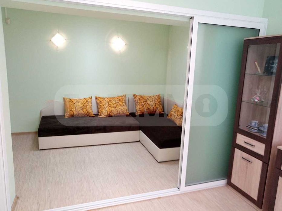 Дава се под наем Тристаен апартамент в Варна, Център - 94 кв.м за 977.16 € - Снимка #2