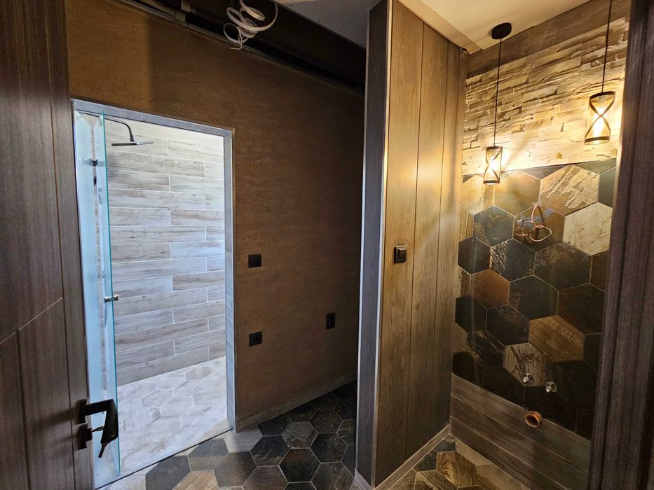 Продава се Тристаен апартамент в Велико Търново, Бузлуджа - 150 кв.м за 1200 €/кв.м - Снимка #8