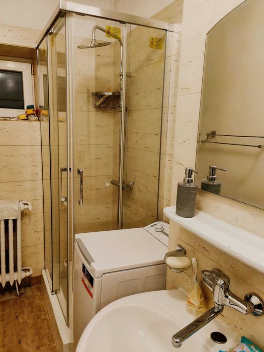 Proprietar închiriez garsoniera la cheie, zona buna, prima închiriere