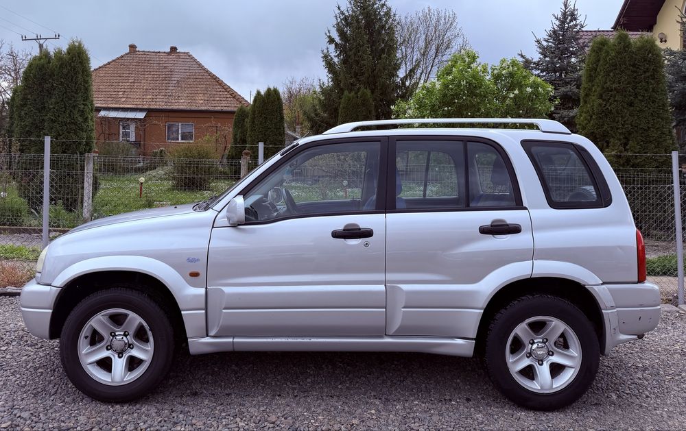Suzuki Grand Vitara 2.0i 128CP 4x4 Mic\Mare *Recent Adusa*