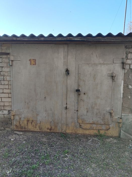 Продам кирпичный гараж