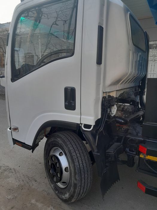 Исузу самасвал йили 2012