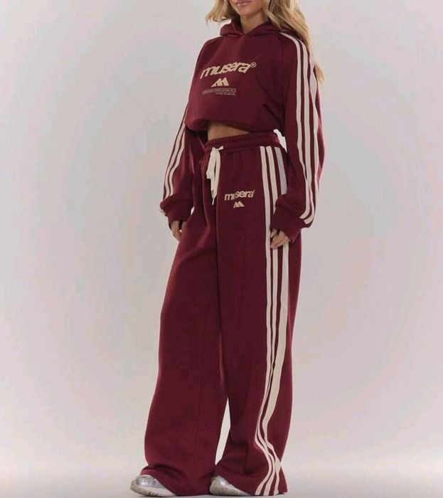 Страхотен  супер модерен анцуг,комплект  с широки крачоли