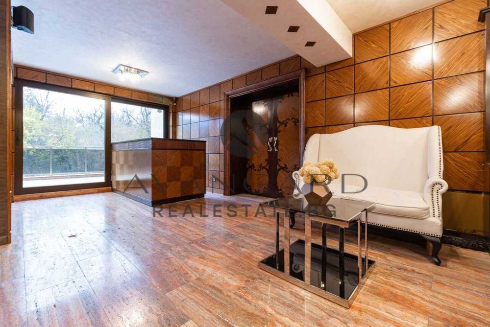 Продава се Офис в Пловдив, Център - 277 кв.м за 2206 €/кв.м - Снимка #4