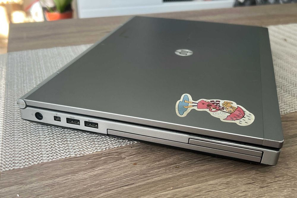 Laptop HP EliteBook 8470p i5-3320M – defect, fără HDD/RAM