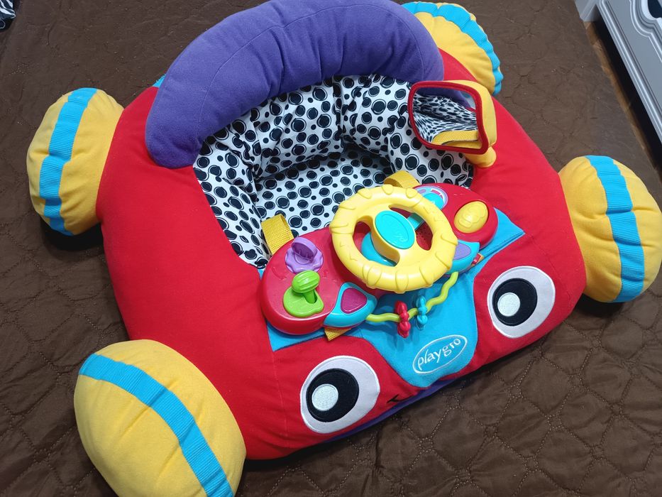 Игрален център кола със светлини и звуци Playgro