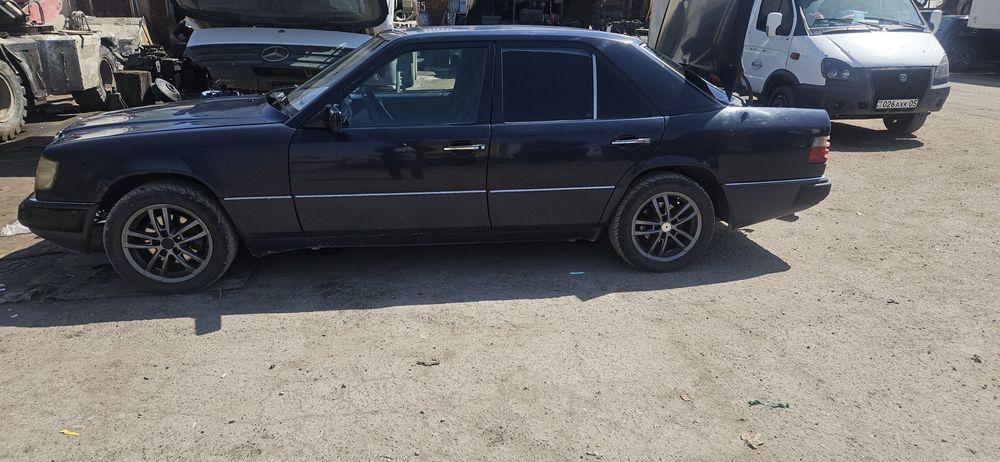 Продам мерседес е260