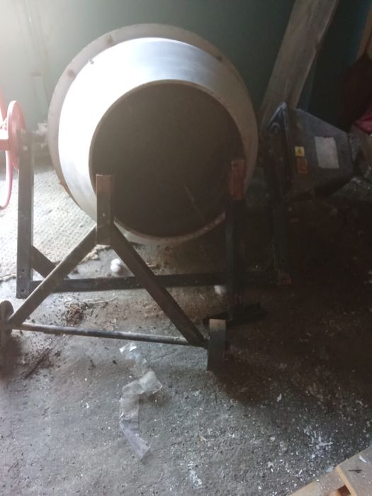 Продам бетономешалку