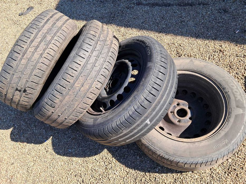 Vw Golf 5 Seat Leon Skoda Octavia, roti pe 15 cu jante de tabla