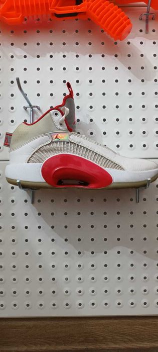 Air Jordan 35 in stare buna