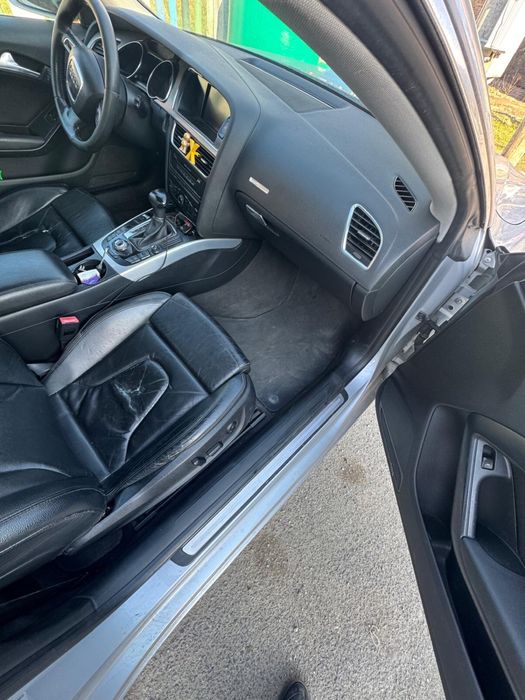 Vând sau schimb Audi A5  Coupe 2008 defect