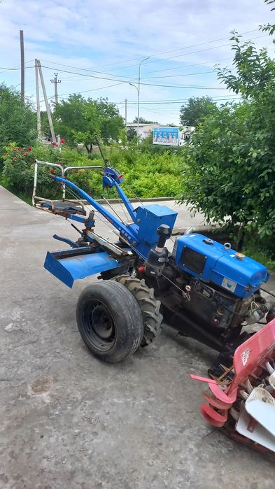 Mini traktor zubr 1100