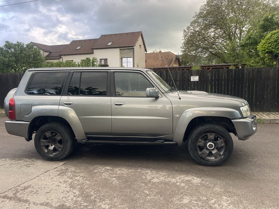 Nissan patrol. 3000 d automat