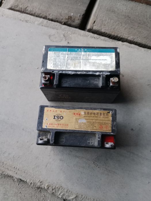 Продам аккумуляторы 12 в.