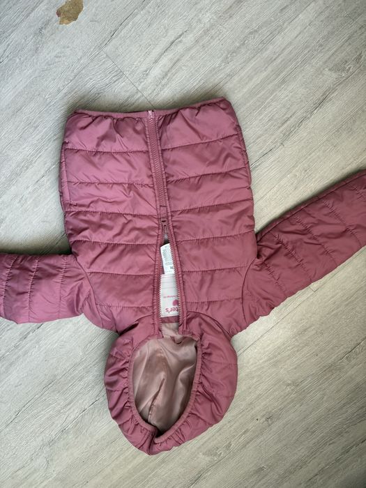 Продам легкую курточку для девочек