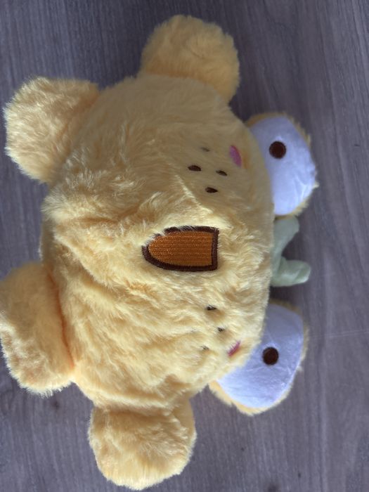 продам три мягких игрушек