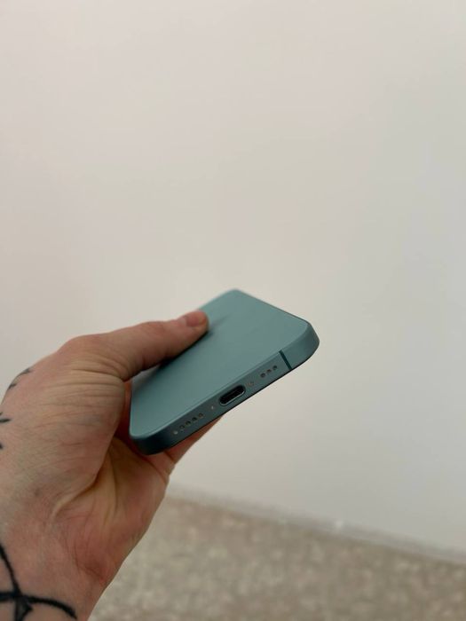 Айфон 16 продам срочно