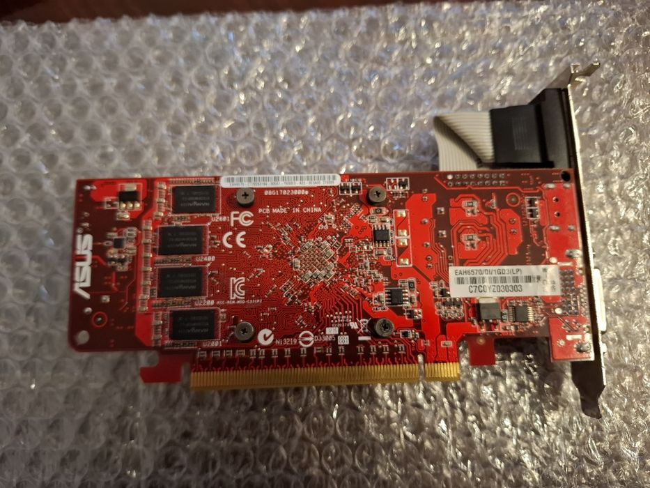 ASUS Radeon HD 6570 1GB DDR3 Low Profile – HDMI/DVI/VGA