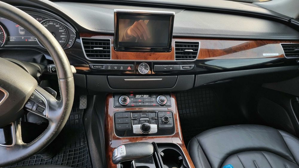 Audi A8 Long 3.0 TFSI 2013г.