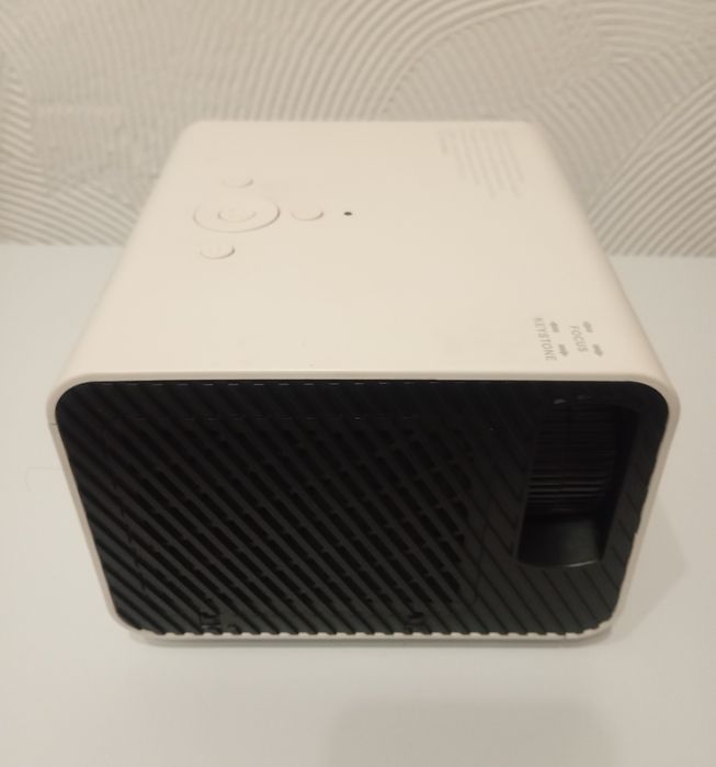 Проектор для дома и офиса.