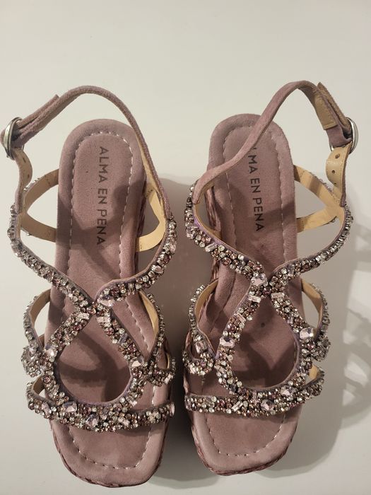 Sandale piele intoarsa Alma en Pena, roz pudra, cu pietre, marimea 35