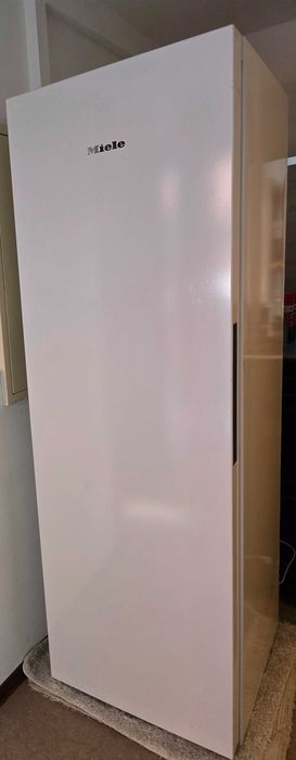 Vand ladă frigorifica miele