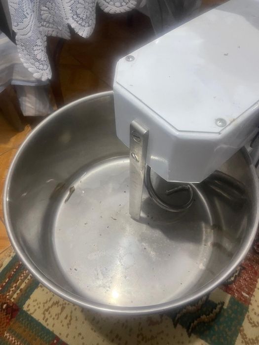 Malaxor industrial aluat