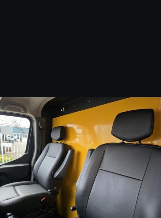 Autoutilitara Renault Master dubă mare – Ideal firmă