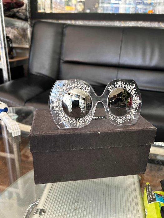 Луксозни слънчеви очила Dolce & Gabbana – Limited Edition с кристали