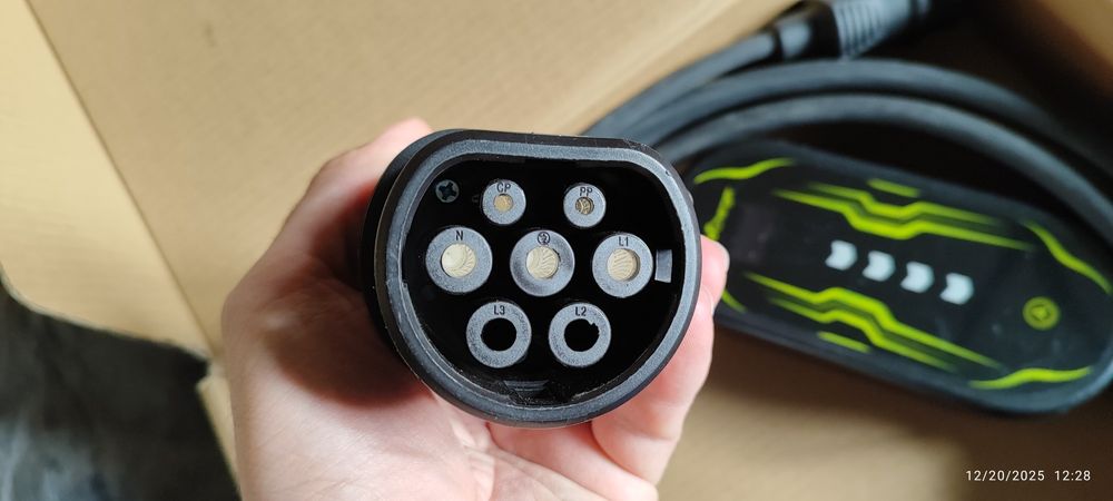 Зарядно Type2 7Kw 32A + WiFi 5м