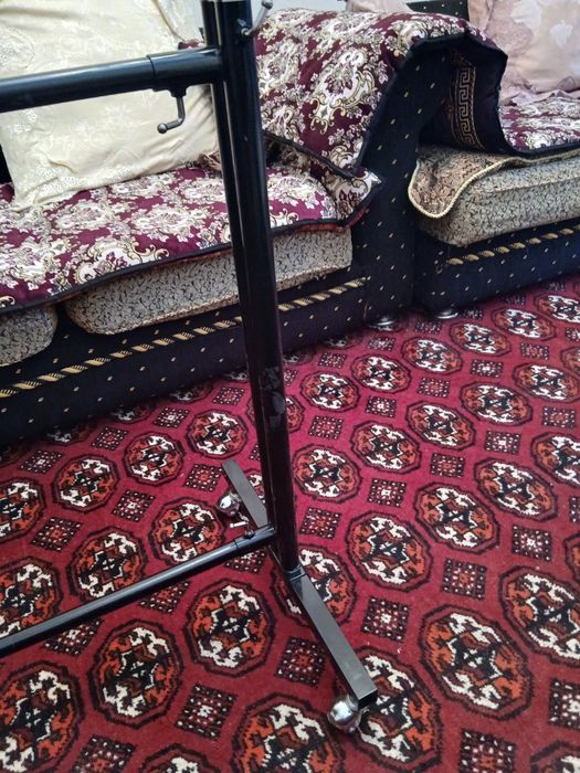 Вешалка привозной