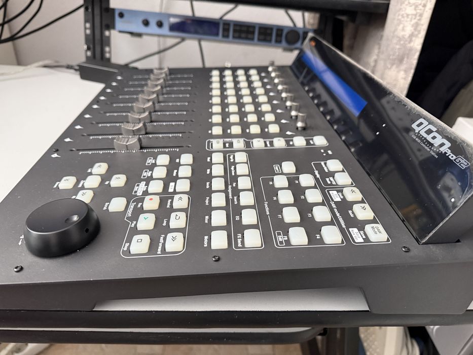 Controller DAW Icon  QCon Pro G2