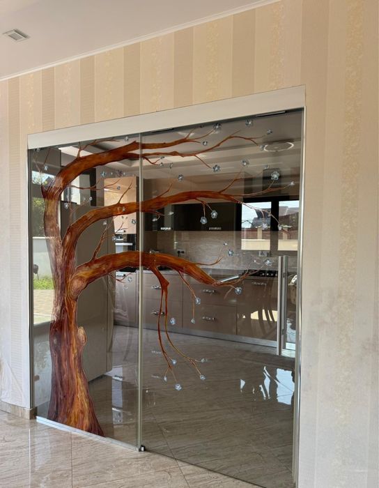 Ușă interior glisanta cu model