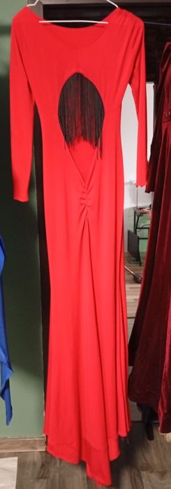 Rochiță elegantă lungă mărimea S. a fost purtată câteva ore