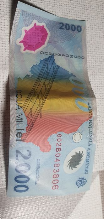 Vând bacnota de  2000 lei
