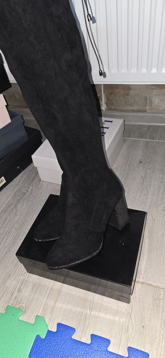 Cizme negre peste genunchi mărimea 39