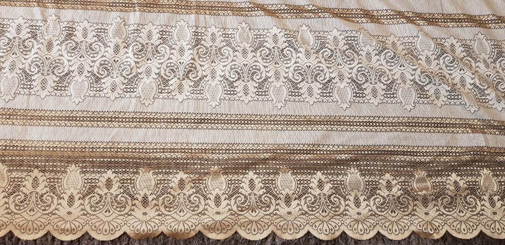 Perdele de Pascani foarte bine intretinute