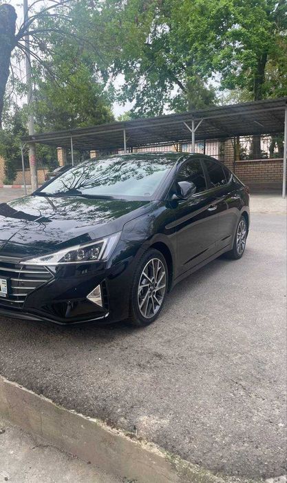 Hyundai Elantra 2020 Чёрный
