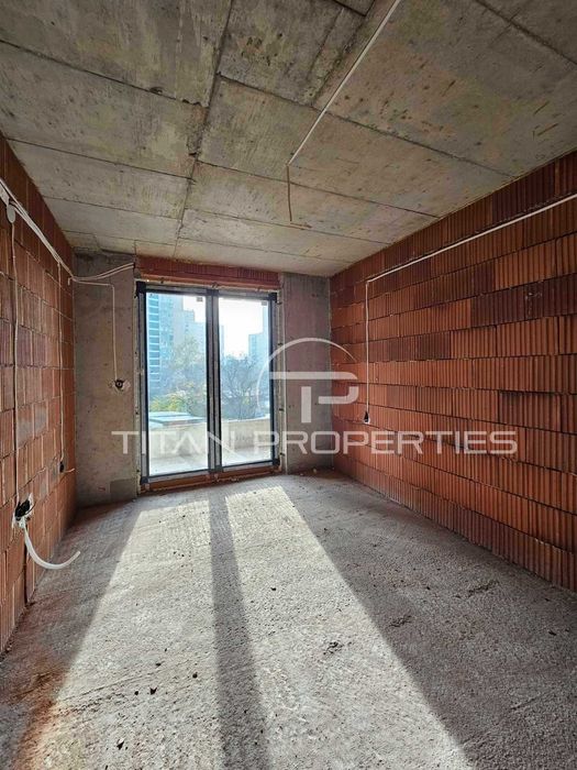 Продава се Двустаен апартамент в Пловдив, Гагарин - 70 кв.м за 800 €/кв.м - Снимка #2