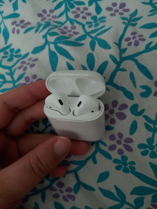 Продам беспроводные наушники