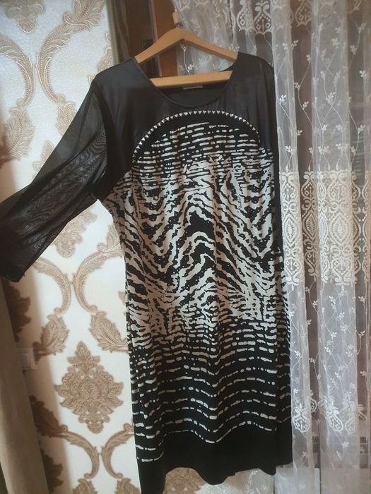 Платья женские .