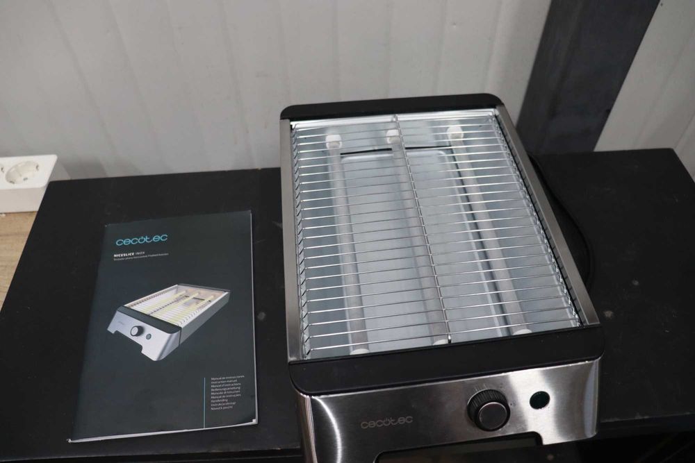 Cecotec, Хоризонтален плосък тостер NiceSlice,неръждаема стомана 1000W
