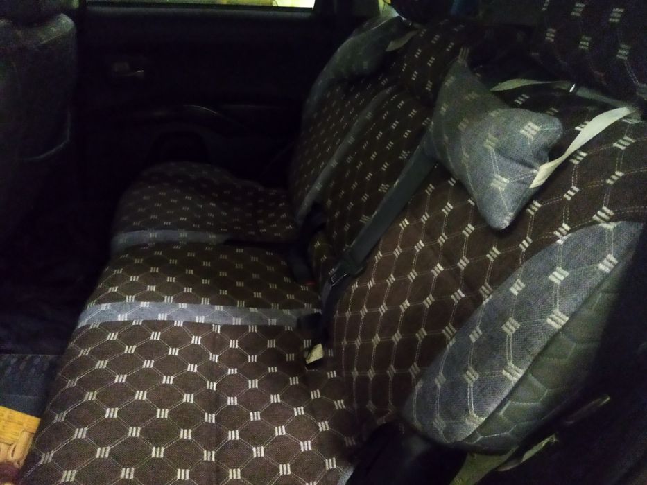 Мицубиси Оутлендер 2011