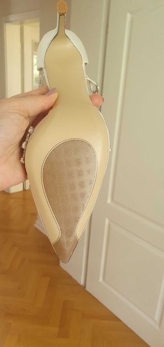 Обувки булченска сатенени чисто нови