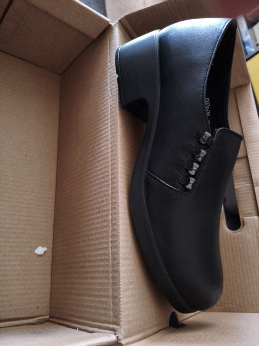 Продам туфли женские новые