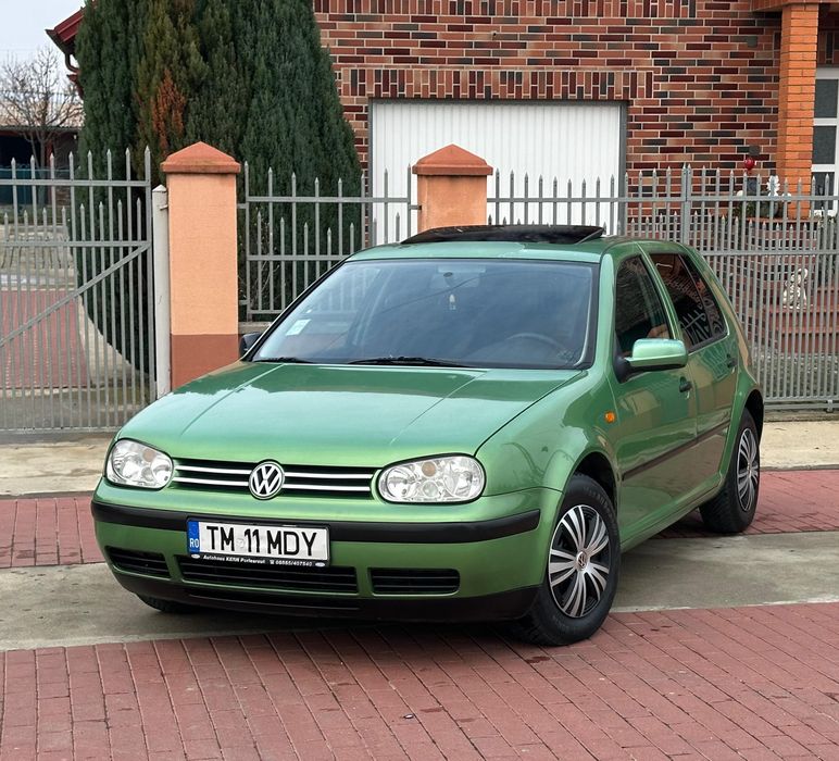Golf 4 1.4 benzina an 2000 unic proprietar acte la zi fiscal pe loc