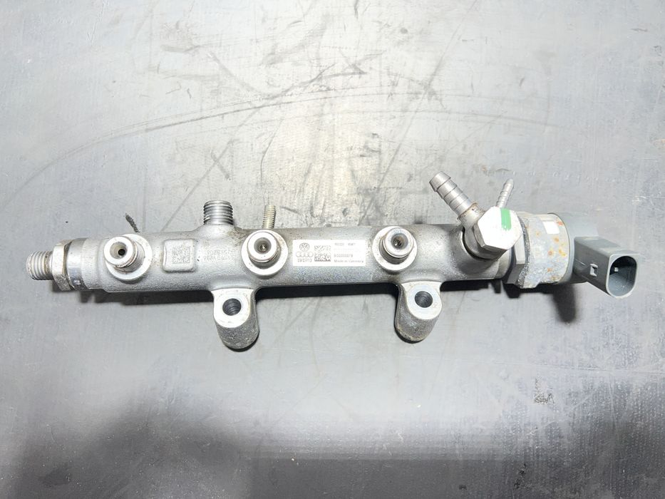 Rampa injectoare cu senzor Audi A6 C7 2013 cod 059130090CN